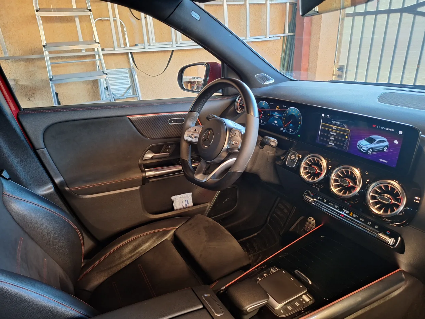 Cumpara/ Vinde online Mercedes-Benz GLA 250 2021 SH, la cel mai bun pret pentru tine!