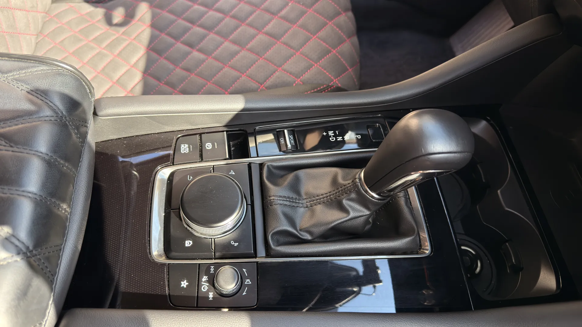 Cumpara/ Vinde online Mazda 3 2024 SH, la cel mai bun pret pentru tine!
