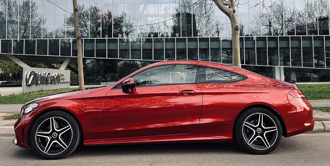 Cumpără / Vinde Mercedes-Benz C 300 2020 SH, la cel mai bun pret pentru tine!