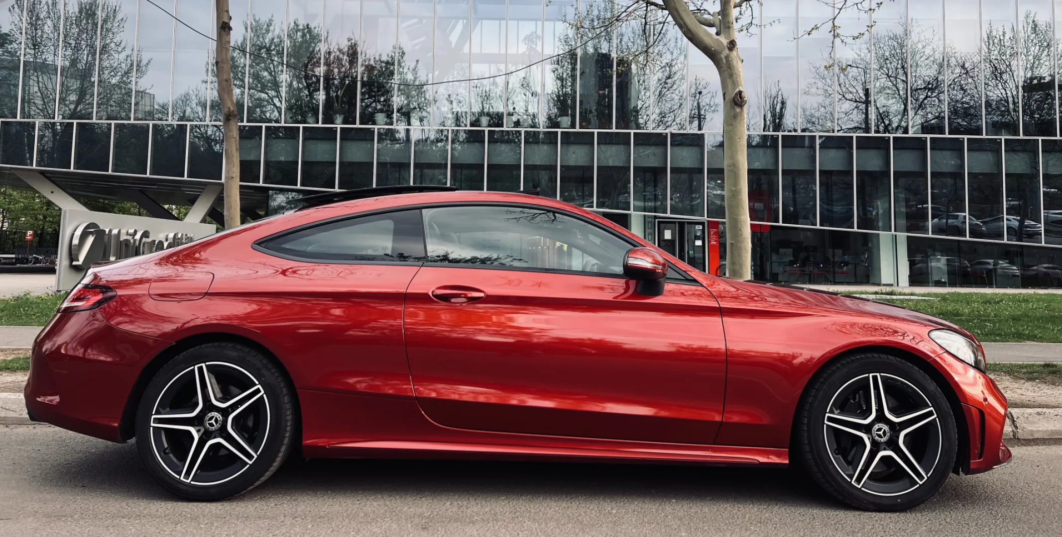 Cumpara/ Vinde online Mercedes-Benz C 300 2020 SH, la cel mai bun pret pentru tine!