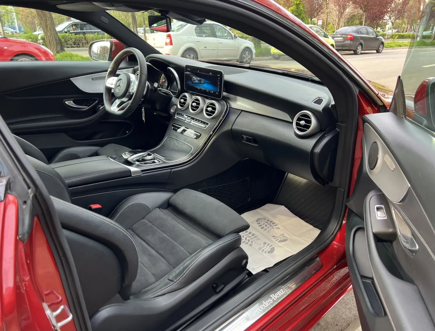 Cumpara/ Vinde online Mercedes-Benz C 300 2020 SH, la cel mai bun pret pentru tine!