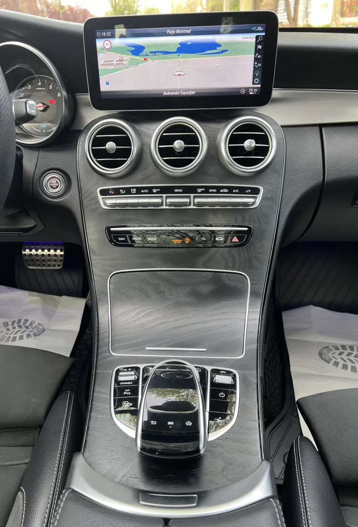 Cumpara/ Vinde online Mercedes-Benz C 300 2020 SH, la cel mai bun pret pentru tine!