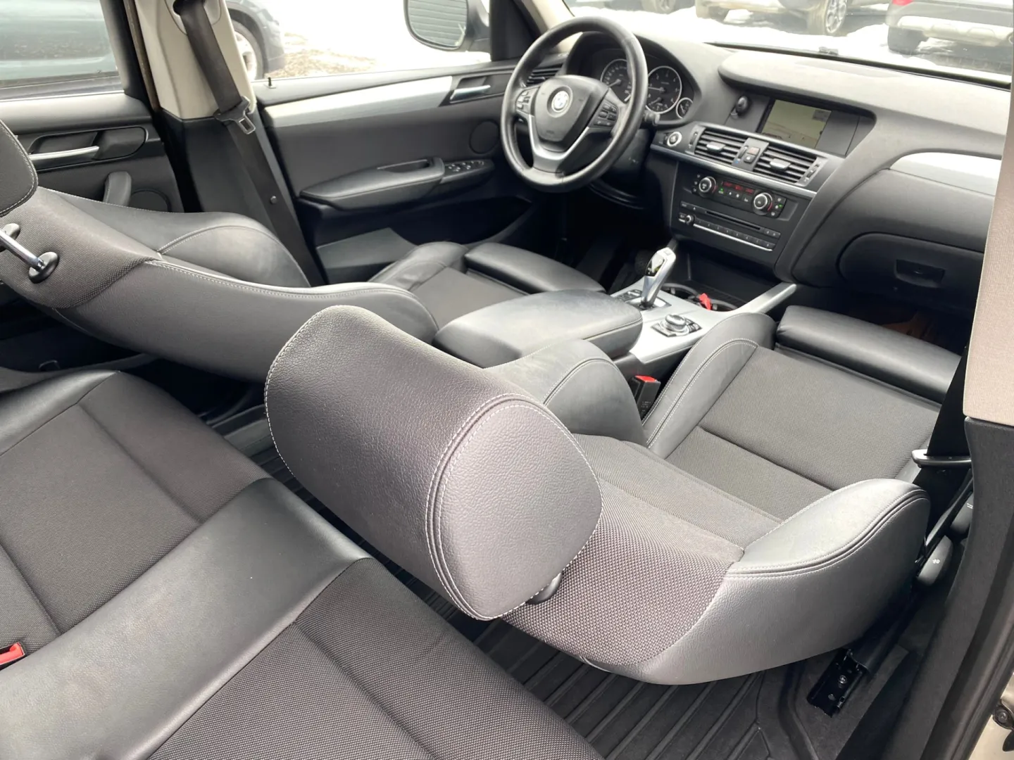 Cumpara/ Vinde online BMW X3 2011 SH, la cel mai bun pret pentru tine!