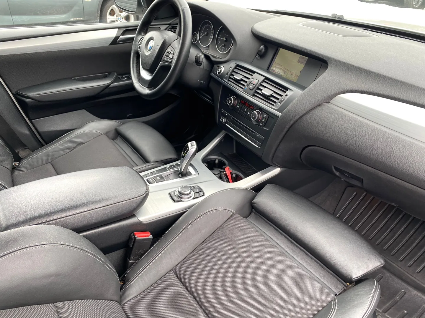 Cumpara/ Vinde online BMW X3 2011 SH, la cel mai bun pret pentru tine!