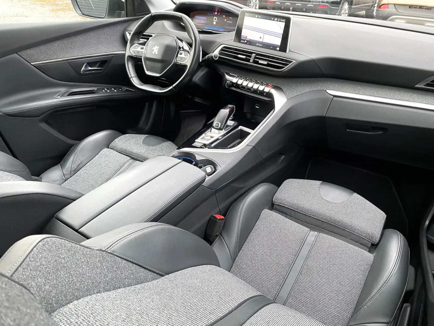 Cumpara/ Vinde online Peugeot 3008 2020 SH, la cel mai bun pret pentru tine!