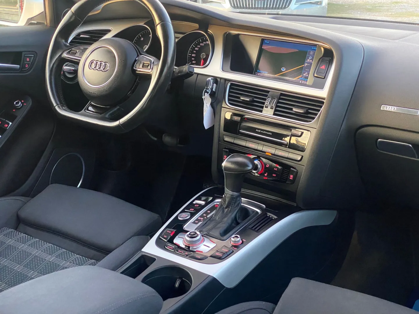 Cumpara/ Vinde online Audi A5 2015 SH, la cel mai bun pret pentru tine!