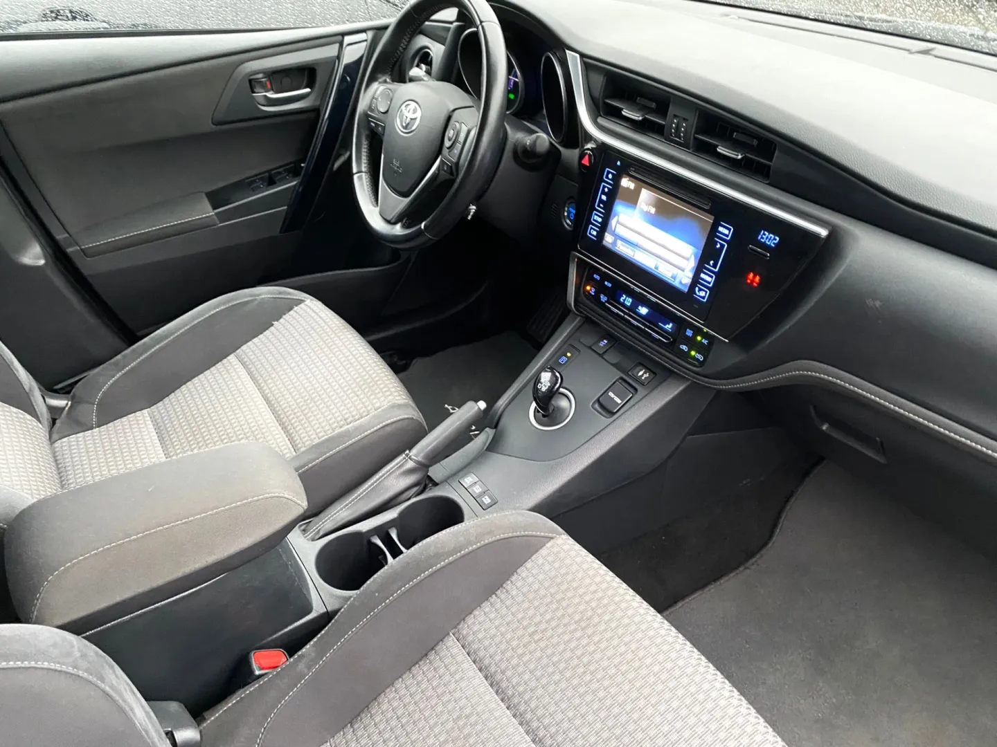 Cumpara/ Vinde online Toyota Auris 2017 SH, la cel mai bun pret pentru tine!