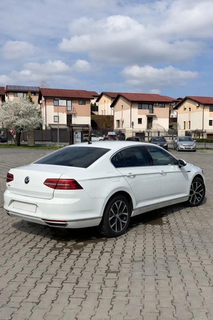 Cumpara/ Vinde online Volkswagen Passat 2018 SH, la cel mai bun pret pentru tine!