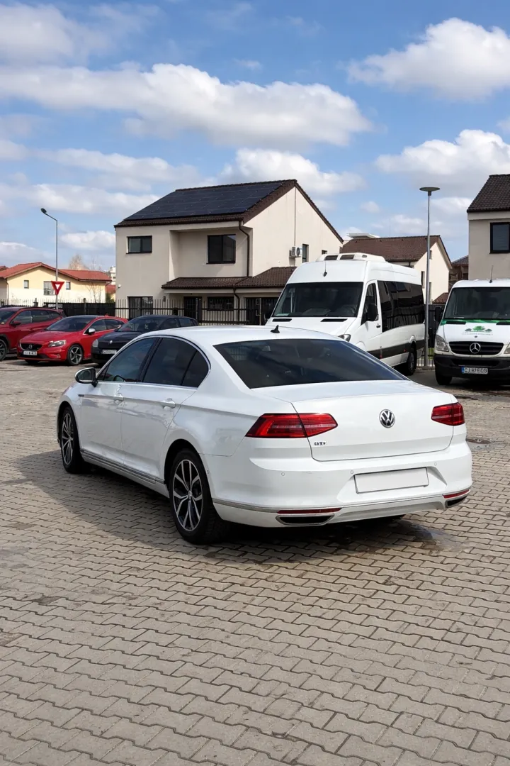 Cumpara/ Vinde online Volkswagen Passat 2018 SH, la cel mai bun pret pentru tine!