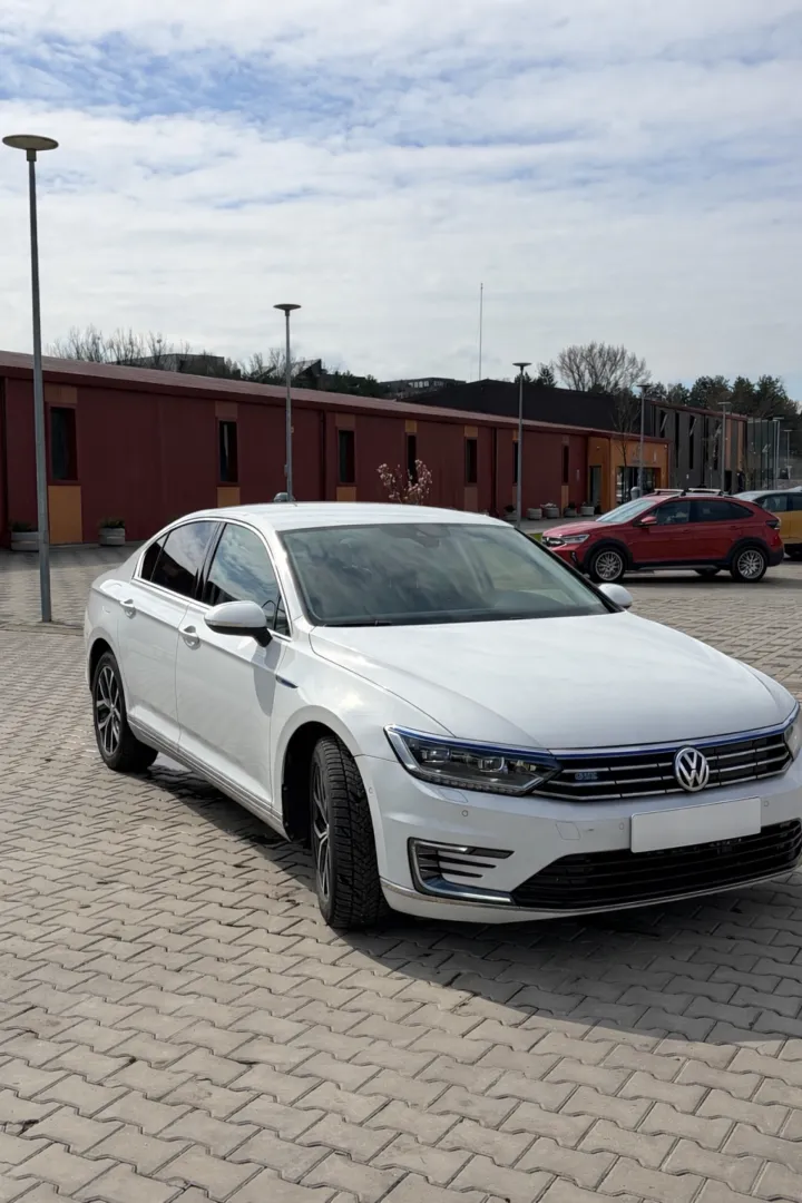 Cumpara/ Vinde online Volkswagen Passat 2018 SH, la cel mai bun pret pentru tine!