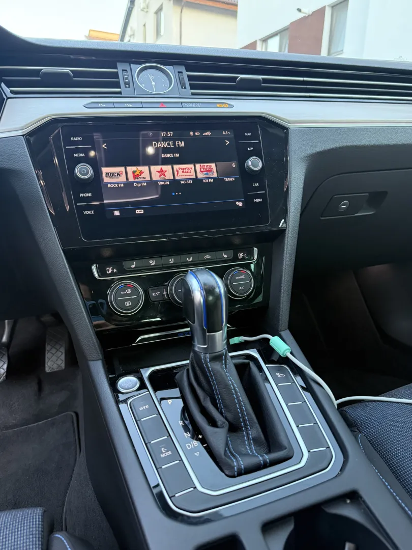 Cumpara/ Vinde online Volkswagen Passat 2018 SH, la cel mai bun pret pentru tine!