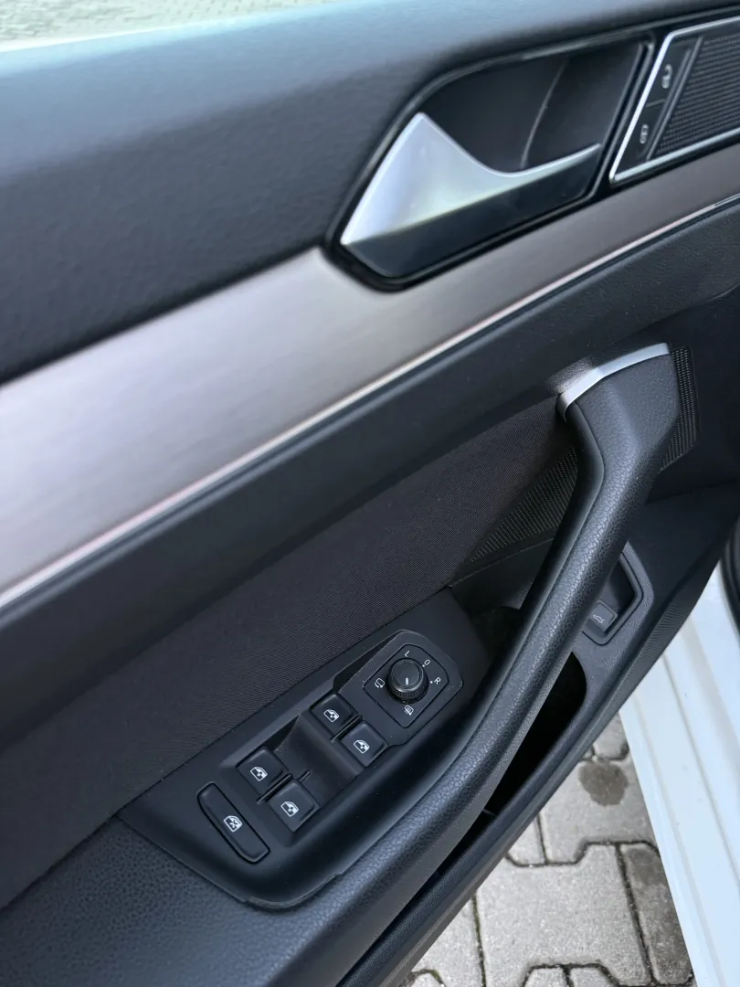 Cumpara/ Vinde online Volkswagen Passat 2018 SH, la cel mai bun pret pentru tine!