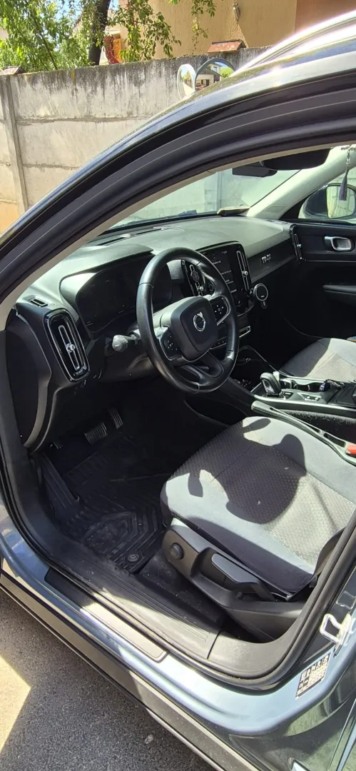 Cumpara/ Vinde online Volvo XC40 2020 SH, la cel mai bun pret pentru tine!