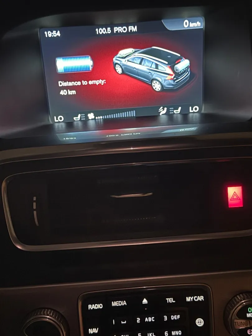 Cumpara/ Vinde online Volvo V60 2015 SH, la cel mai bun pret pentru tine!