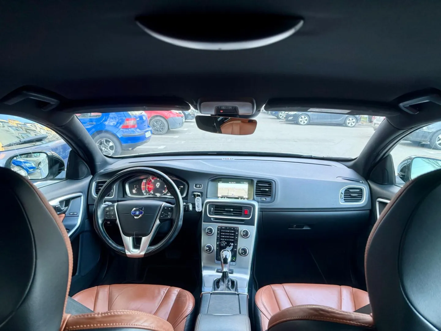 Cumpara/ Vinde online Volvo V60 2015 SH, la cel mai bun pret pentru tine!