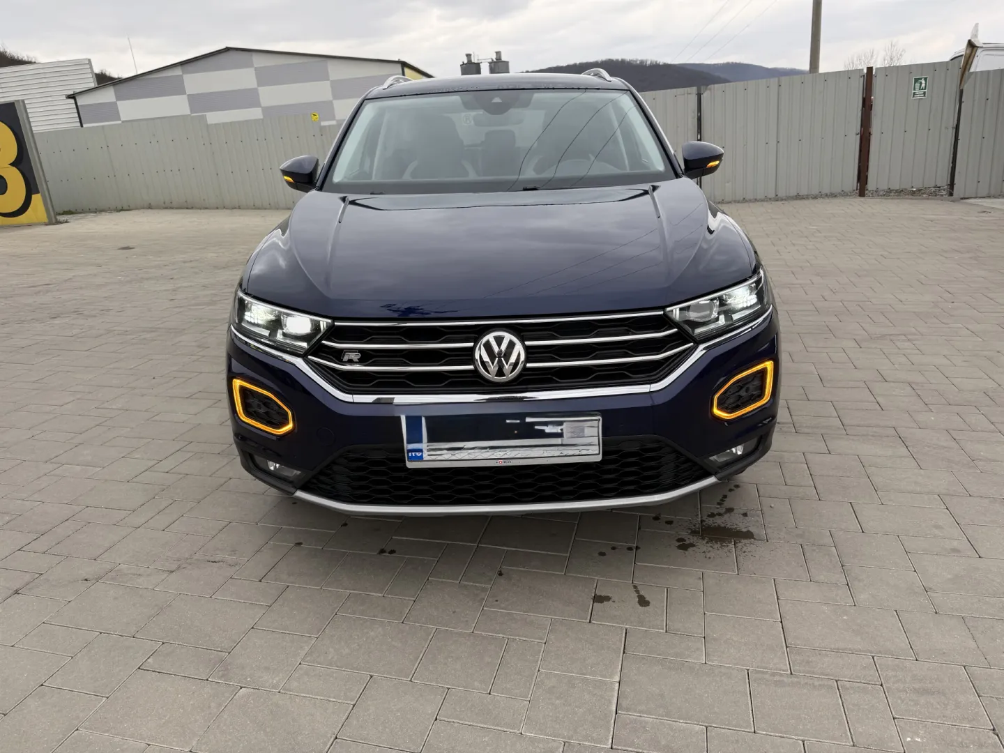 Cumpara/ Vinde online Volkswagen T-Roc 2019 SH, la cel mai bun pret pentru tine!