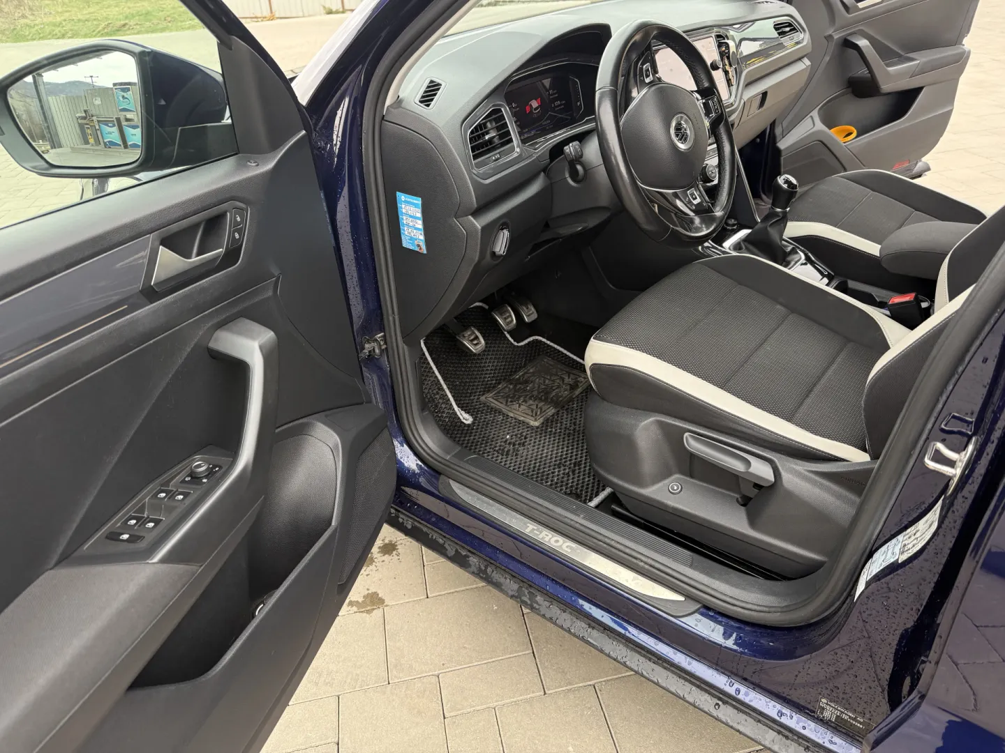 Cumpara/ Vinde online Volkswagen T-Roc 2019 SH, la cel mai bun pret pentru tine!