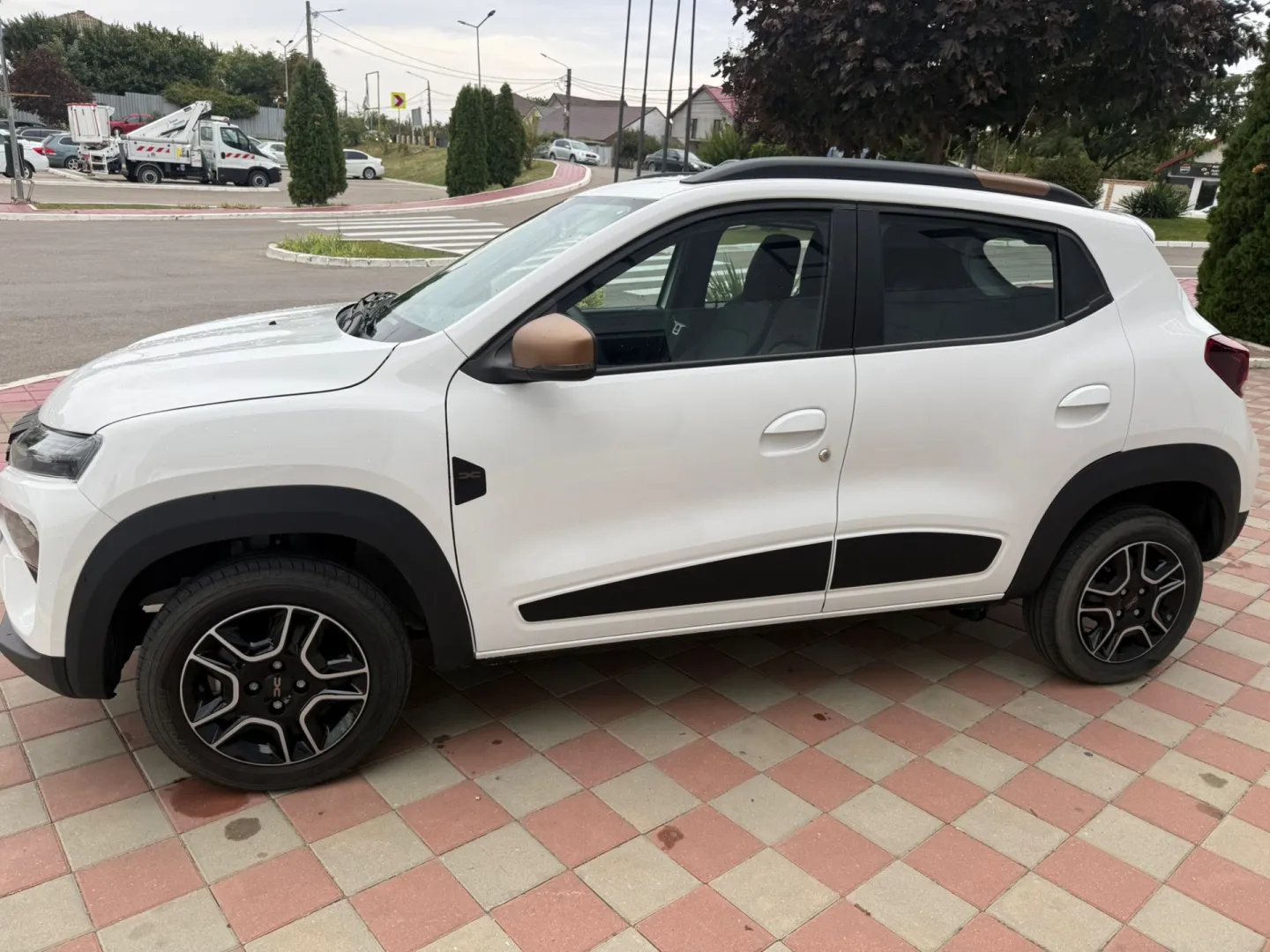 Cumpara/ Vinde online Dacia Spring 2023 SH, la cel mai bun pret pentru tine!