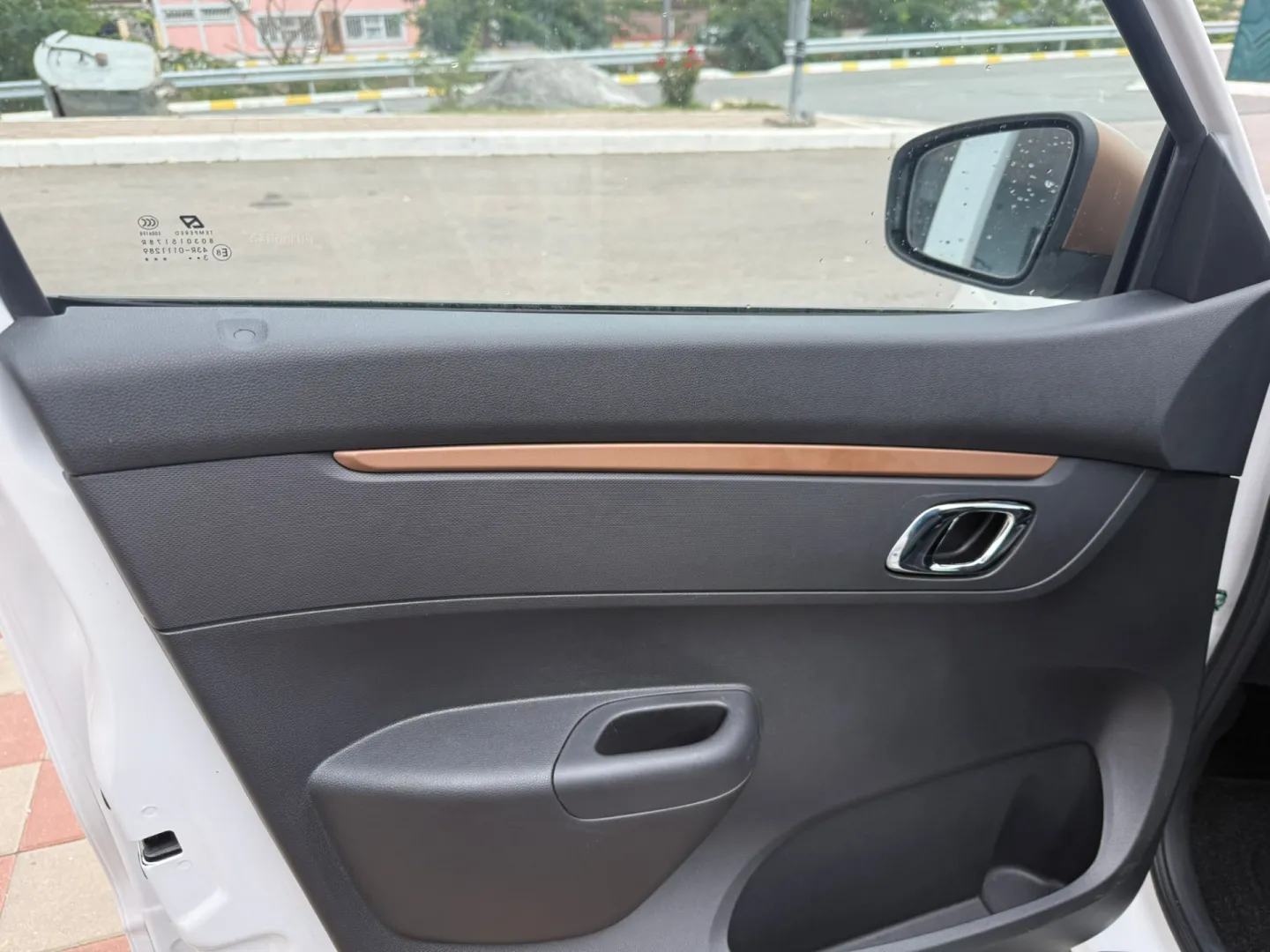 Cumpara/ Vinde online Dacia Spring 2023 SH, la cel mai bun pret pentru tine!
