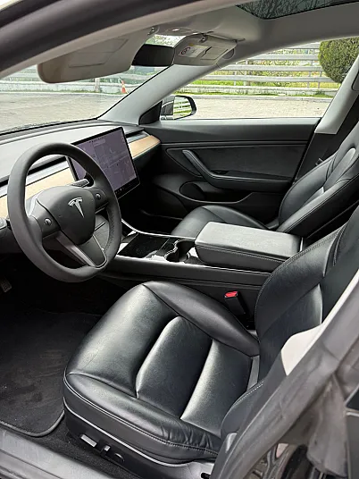 Cumpără / Vinde Tesla Model 3 2020 SH, la cel mai bun pret pentru tine!