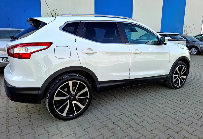 Cumpără / Vinde Nissan Qashqai 2017 SH, la cel mai bun pret pentru tine!