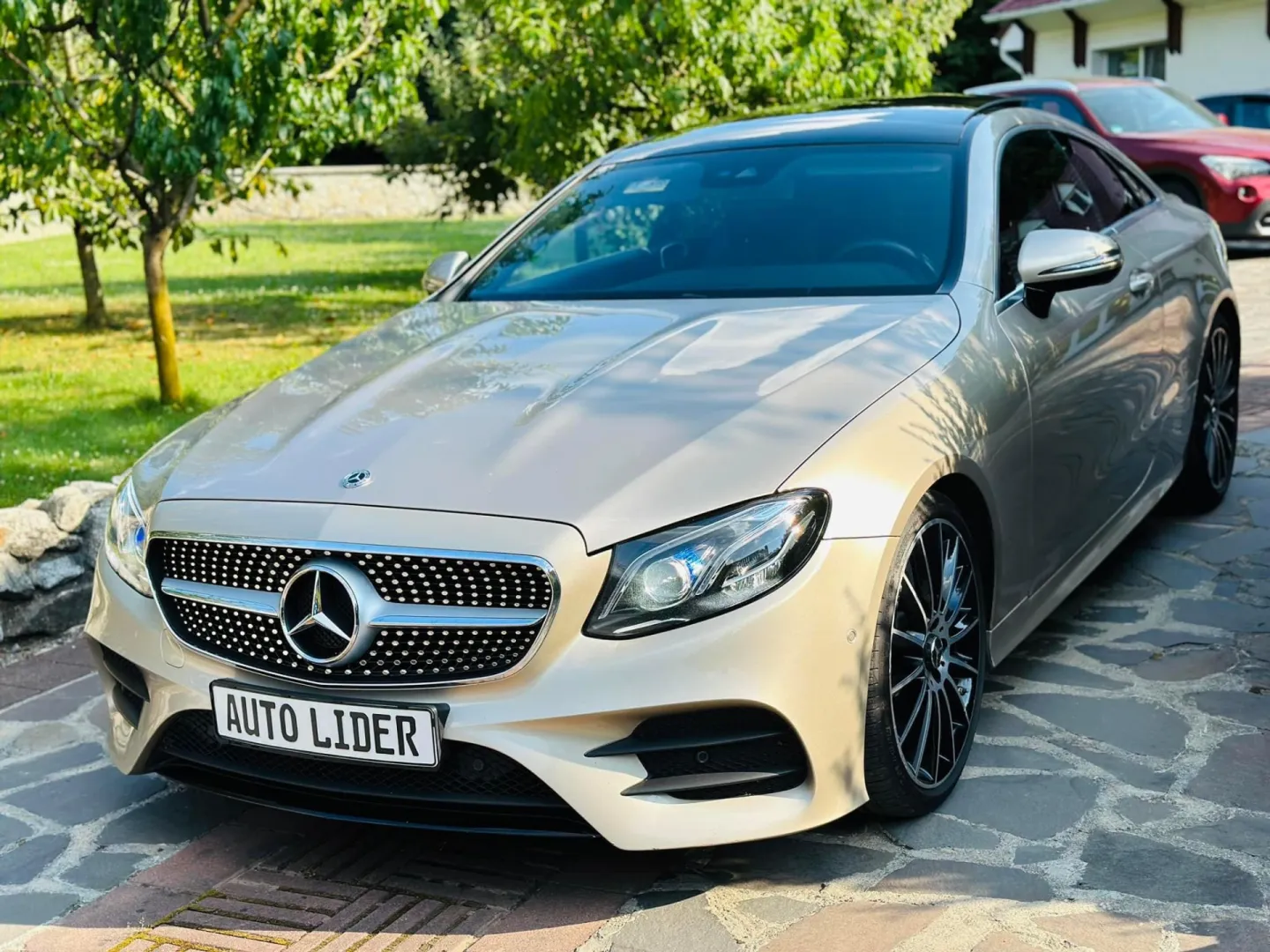 Cumpara/ Vinde online Mercedes-Benz E-Class 2018 SH, la cel mai bun pret pentru tine!