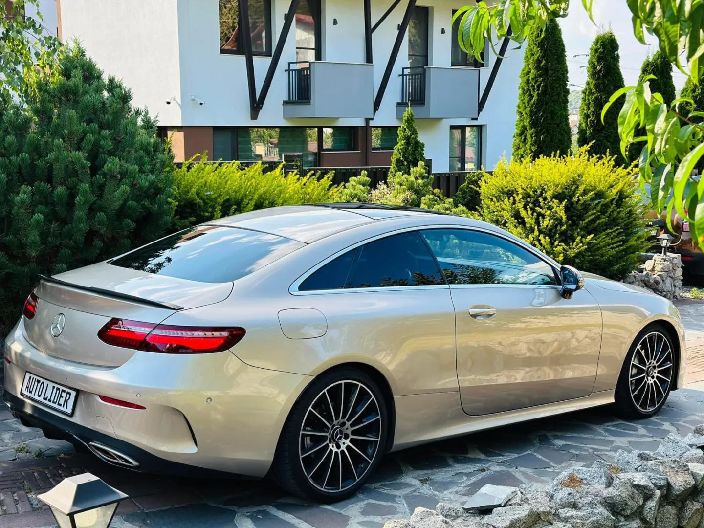 Cumpara/ Vinde online Mercedes-Benz E-Class 2018 SH, la cel mai bun pret pentru tine!