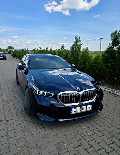 Cumpără / Vinde BMW 520 2024 SH, la cel mai bun pret pentru tine!