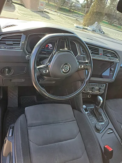 Cumpără / Vinde Volkswagen Tiguan 2017 SH, la cel mai bun pret pentru tine!