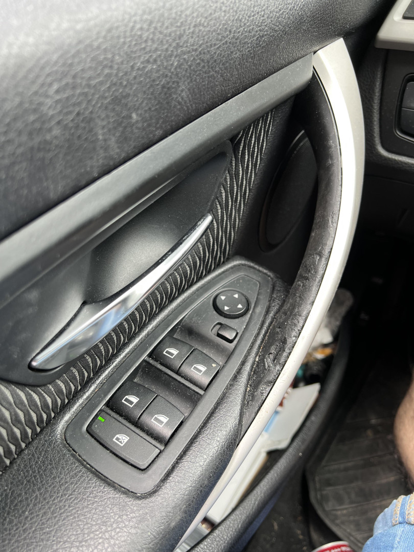 Cumpara/ Vinde online BMW 318 2014 SH, la cel mai bun pret pentru tine!