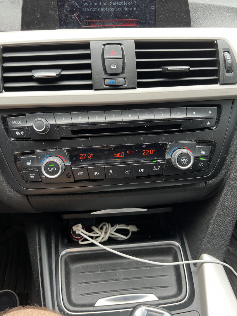 Cumpara/ Vinde online BMW 318 2014 SH, la cel mai bun pret pentru tine!