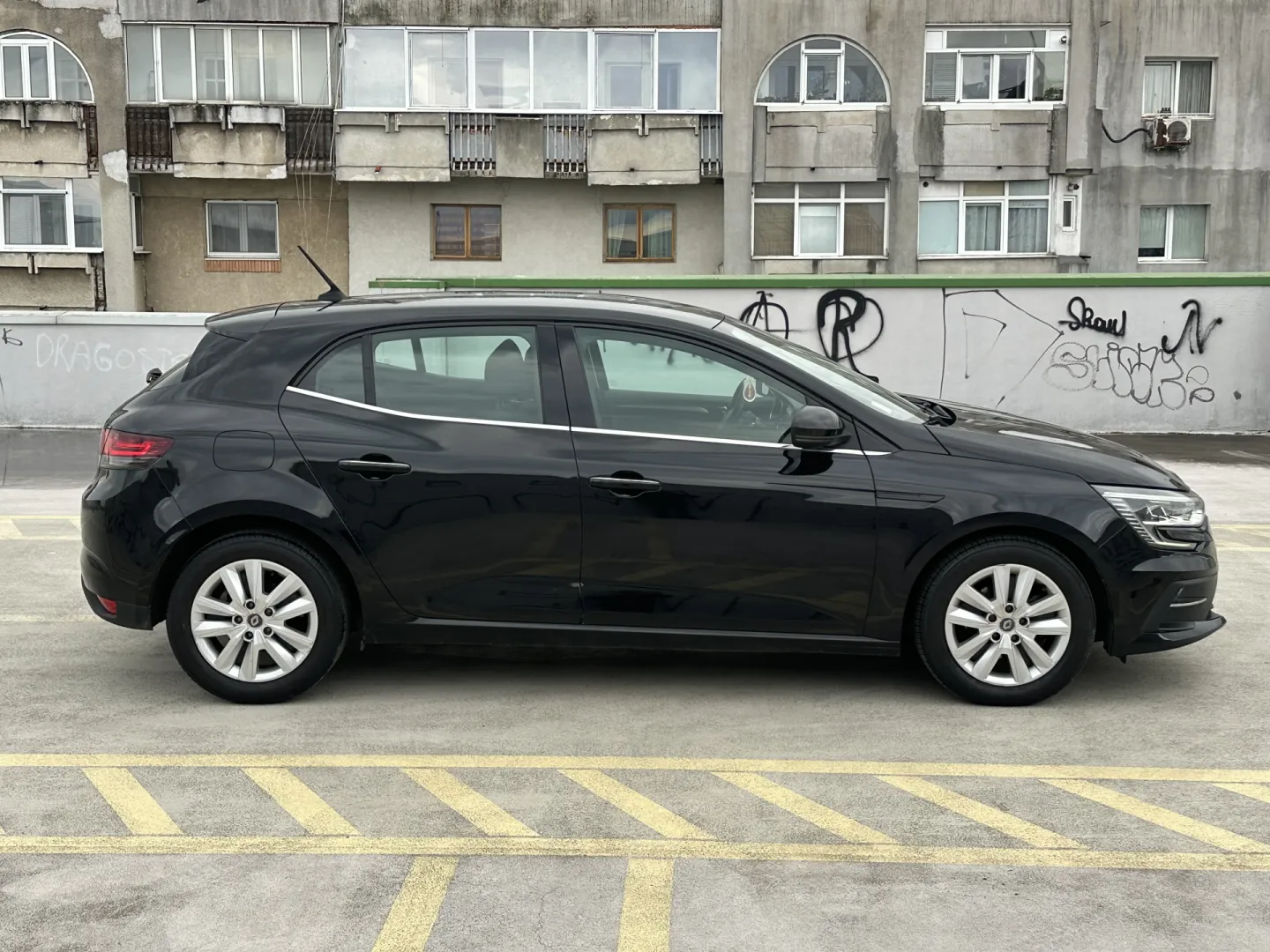Cumpara/ Vinde online Renault  Megane 2020 SH, la cel mai bun pret pentru tine!
