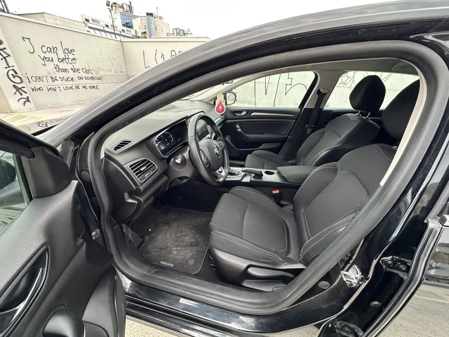Cumpara/ Vinde online Renault  Megane 2020 SH, la cel mai bun pret pentru tine!