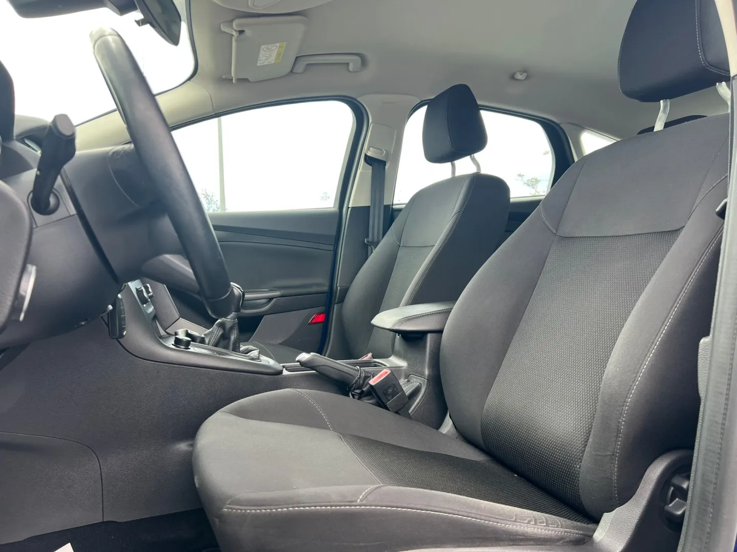 Cumpara/ Vinde online Ford Focus 2016 SH, la cel mai bun pret pentru tine!