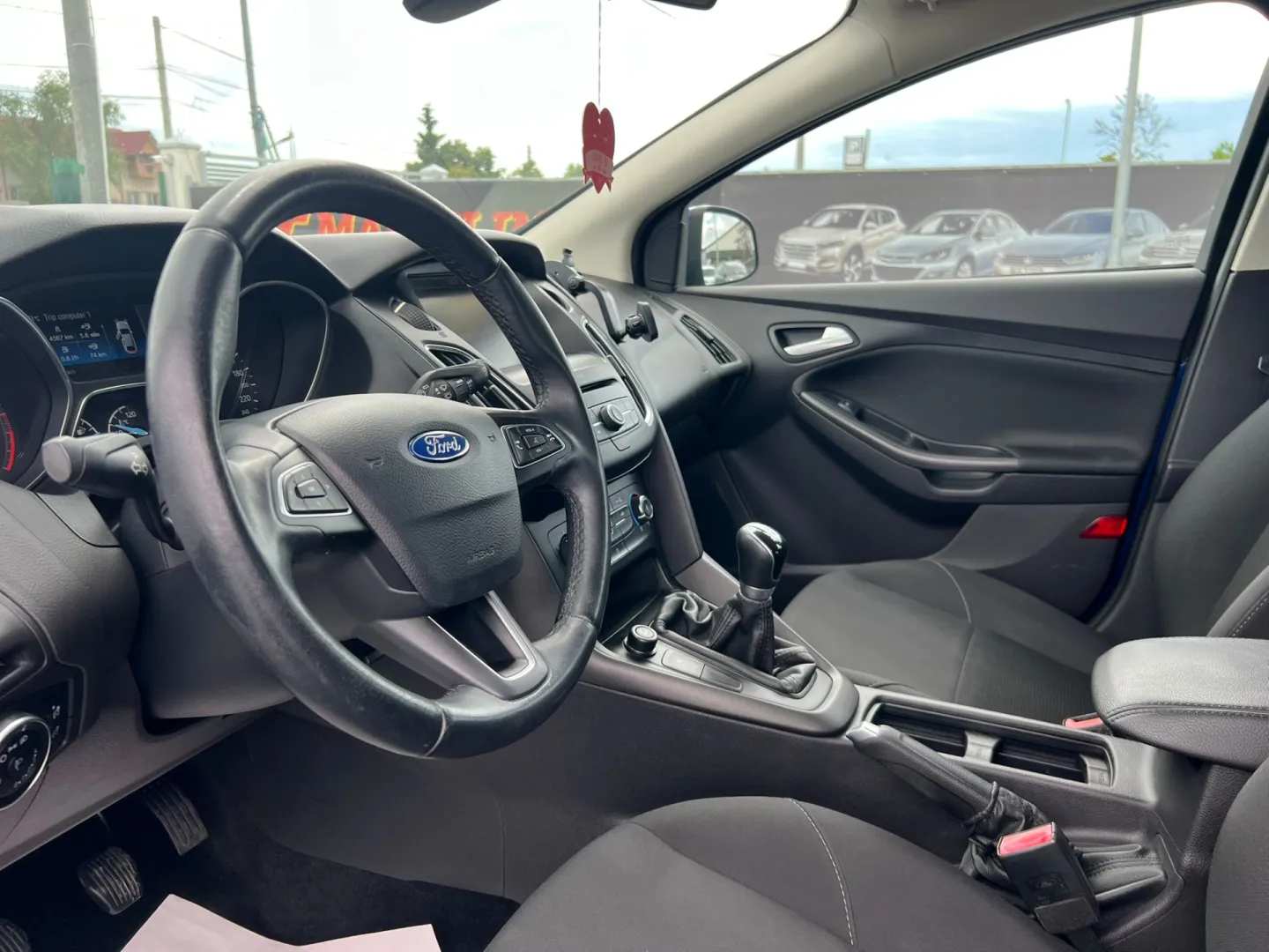 Cumpara/ Vinde online Ford Focus 2016 SH, la cel mai bun pret pentru tine!