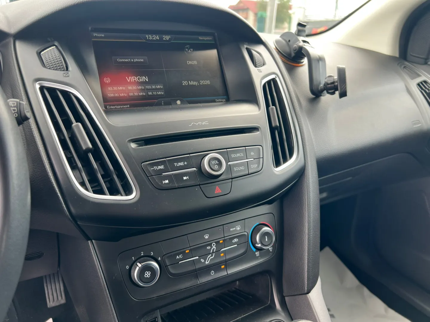 Cumpara/ Vinde online Ford Focus 2016 SH, la cel mai bun pret pentru tine!