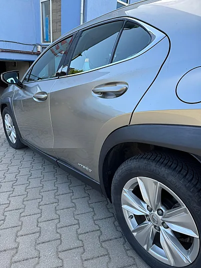 Cumpără / Vinde Lexus UX other 2019 SH, la cel mai bun pret pentru tine!