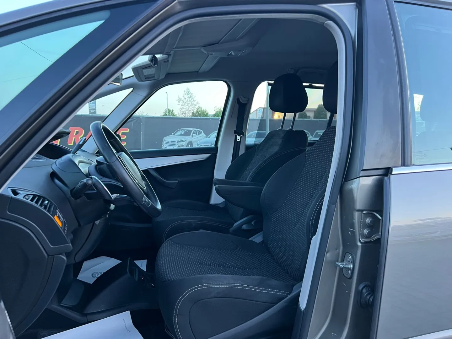 Cumpara/ Vinde online Citroen Grand C4 Picasso Space Tourer 2011 SH, la cel mai bun pret pentru tine!