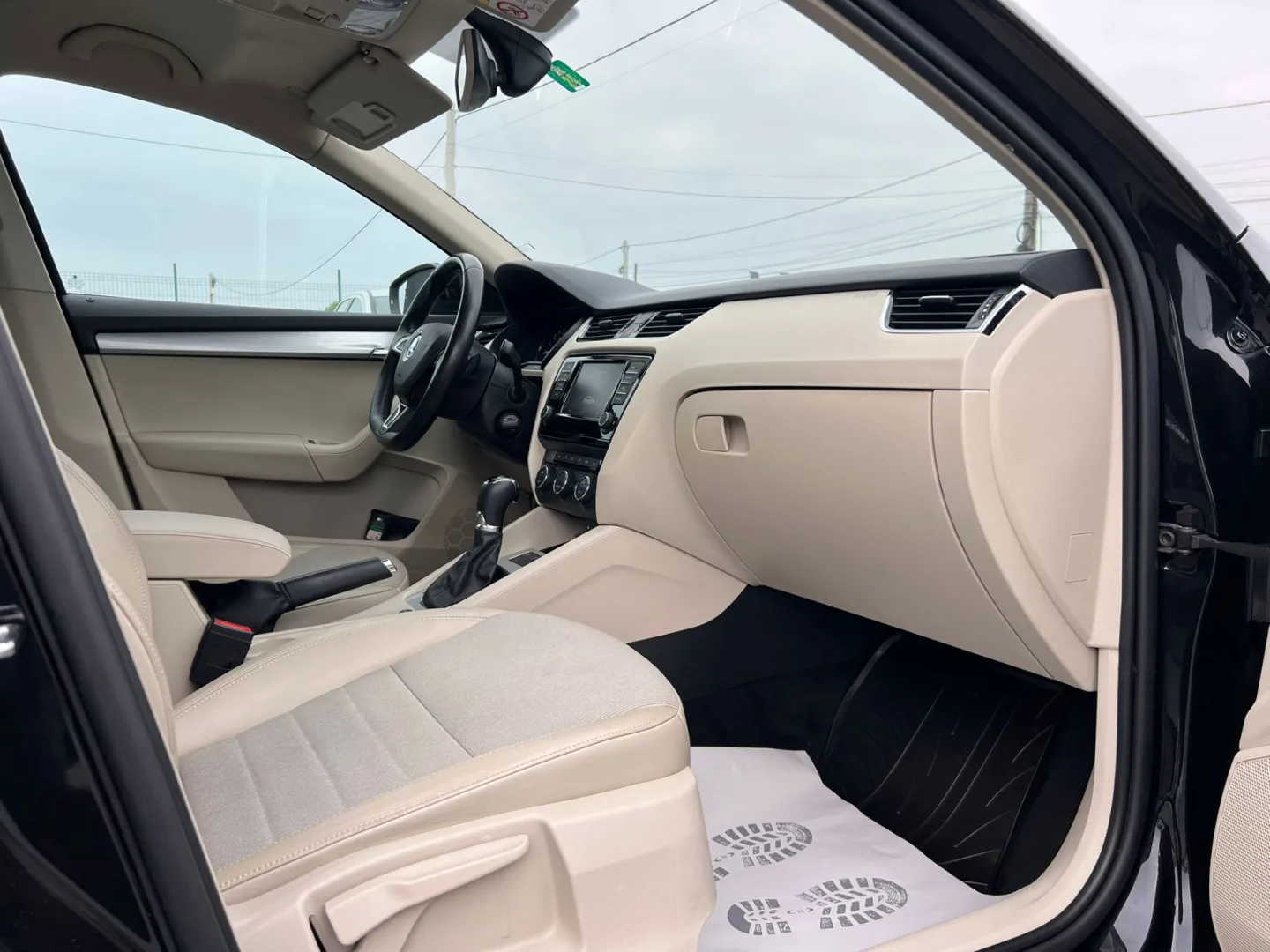 Cumpara/ Vinde online Skoda Octavia 2016 SH, la cel mai bun pret pentru tine!