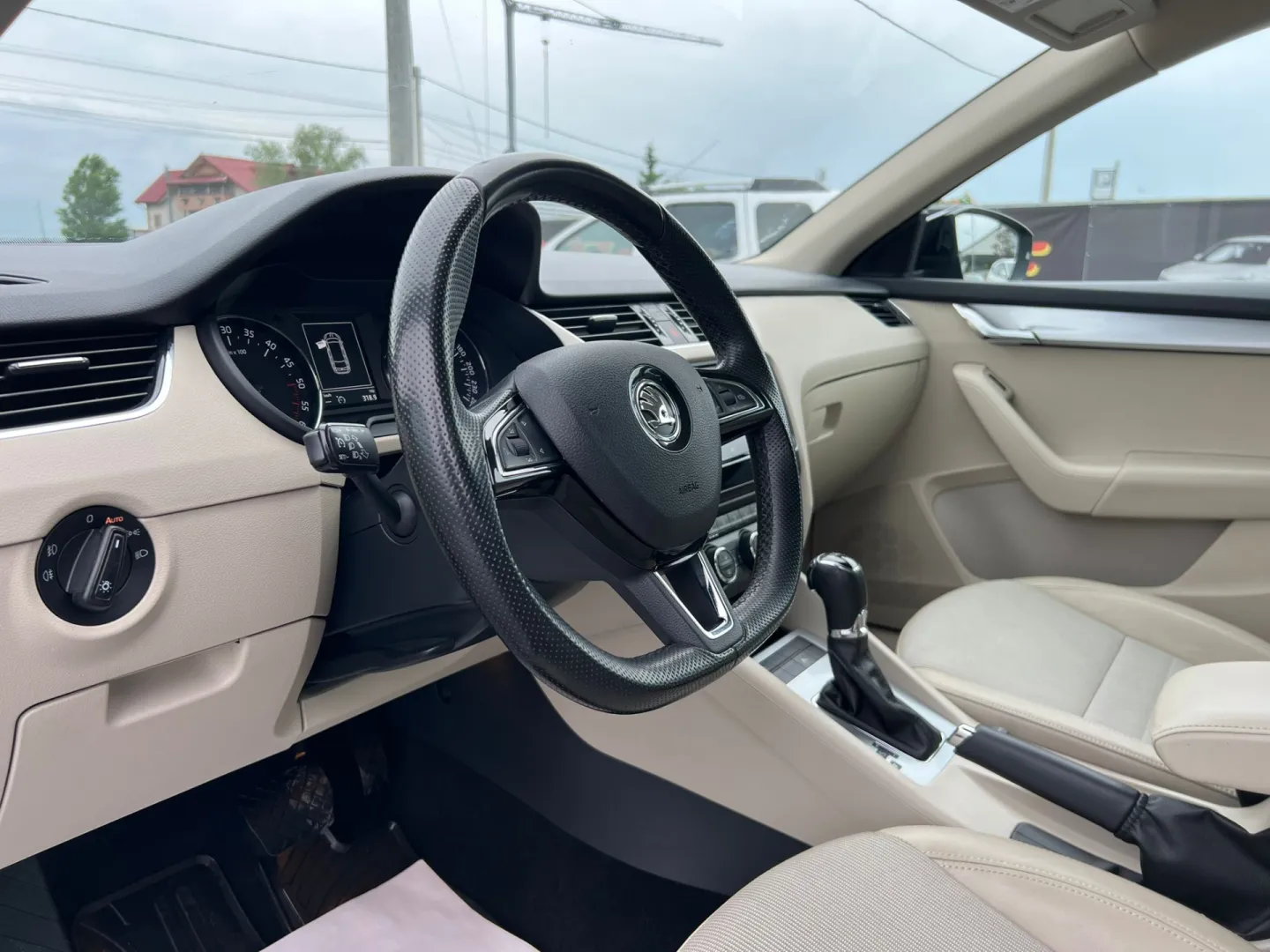 Cumpara/ Vinde online Skoda Octavia 2016 SH, la cel mai bun pret pentru tine!