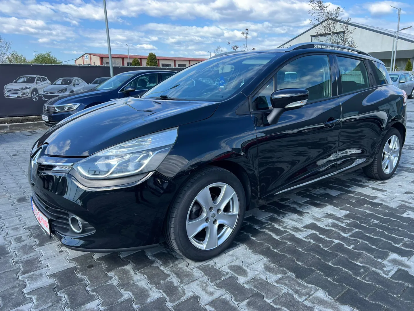 Cumpara/ Vinde online Renault  Clio 2014 SH, la cel mai bun pret pentru tine!
