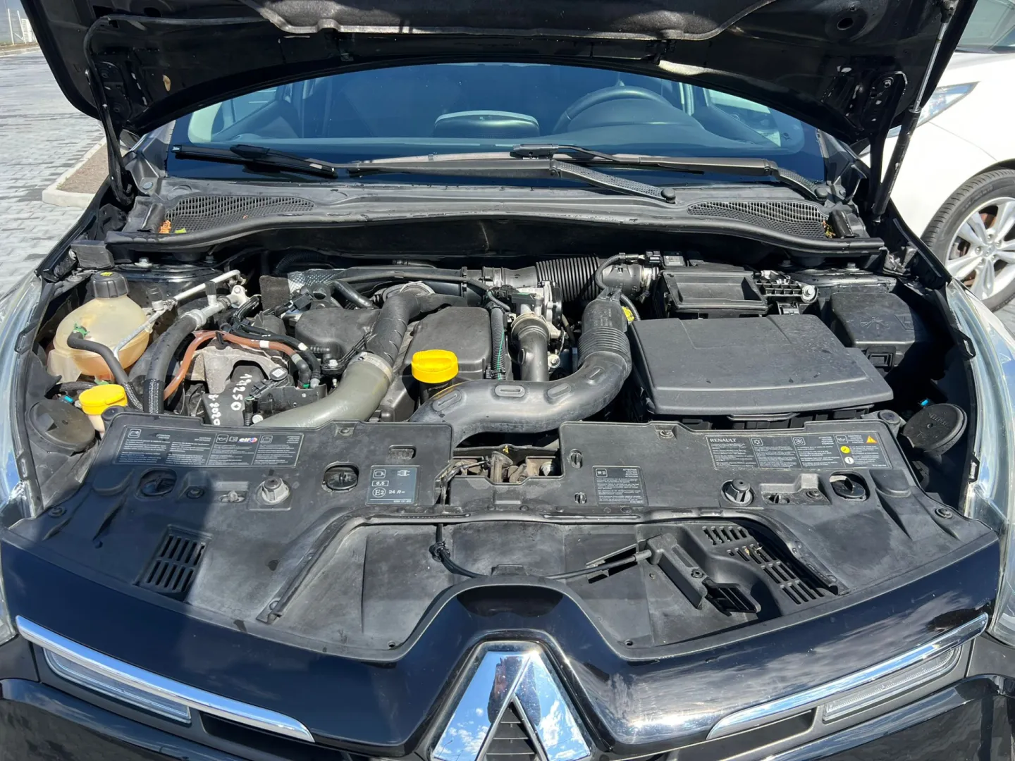 Cumpara/ Vinde online Renault  Clio 2014 SH, la cel mai bun pret pentru tine!