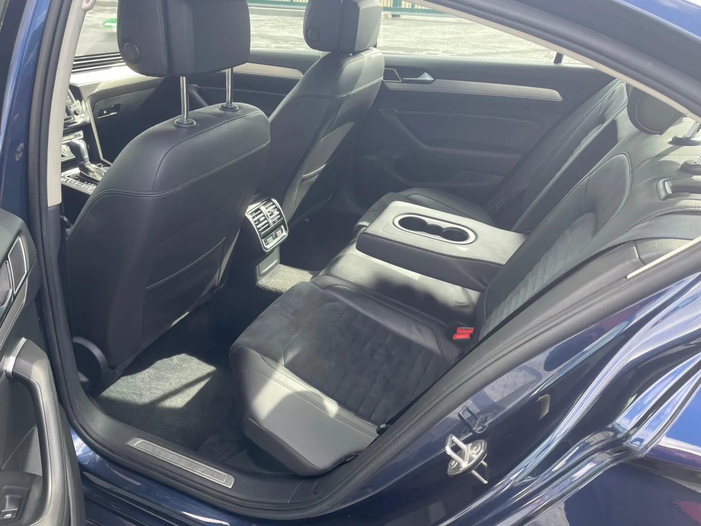 Cumpara/ Vinde online Volkswagen Passat 2015 SH, la cel mai bun pret pentru tine!