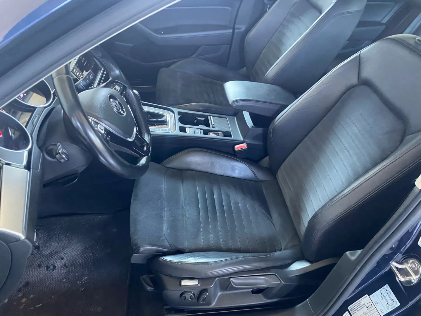 Cumpara/ Vinde online Volkswagen Passat 2015 SH, la cel mai bun pret pentru tine!