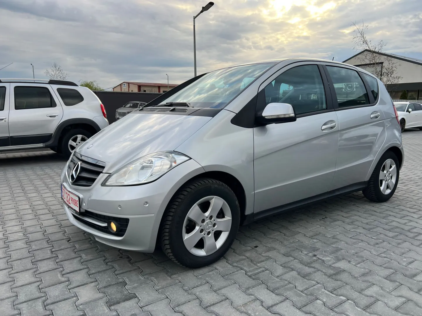 Cumpara/ Vinde online Mercedes-Benz A 180 2011 SH, la cel mai bun pret pentru tine!