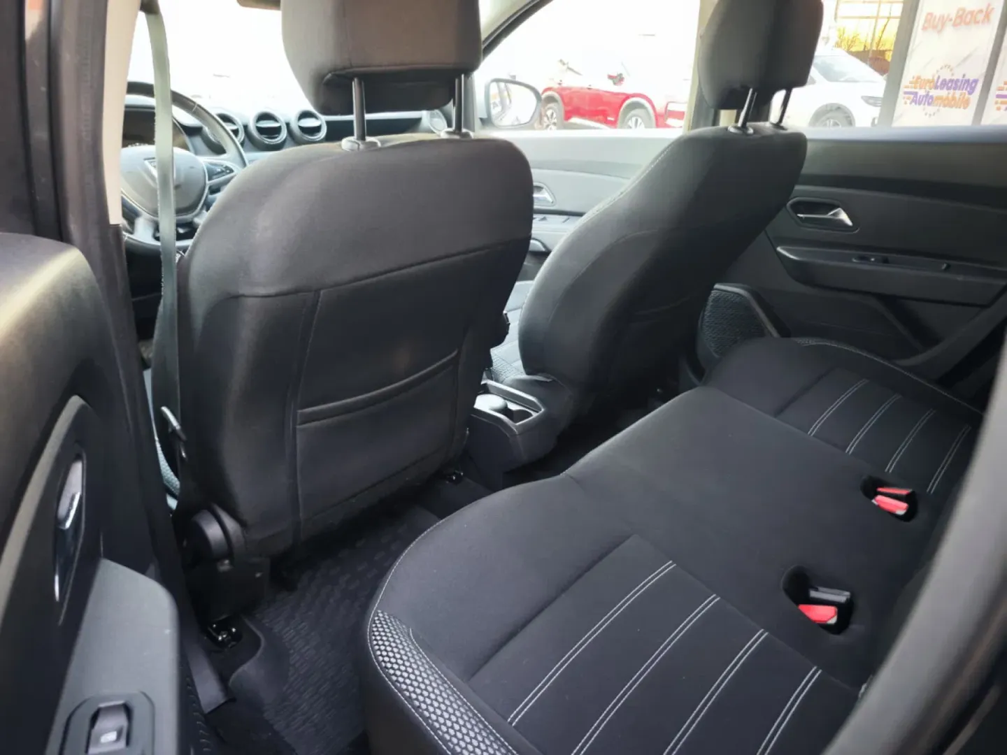 Cumpara/ Vinde online Dacia Duster 2021 SH, la cel mai bun pret pentru tine!