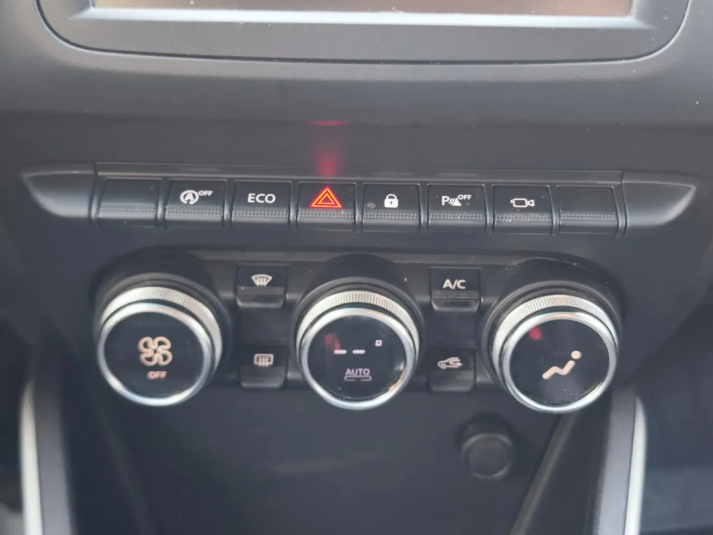 Cumpara/ Vinde online Dacia Duster 2021 SH, la cel mai bun pret pentru tine!