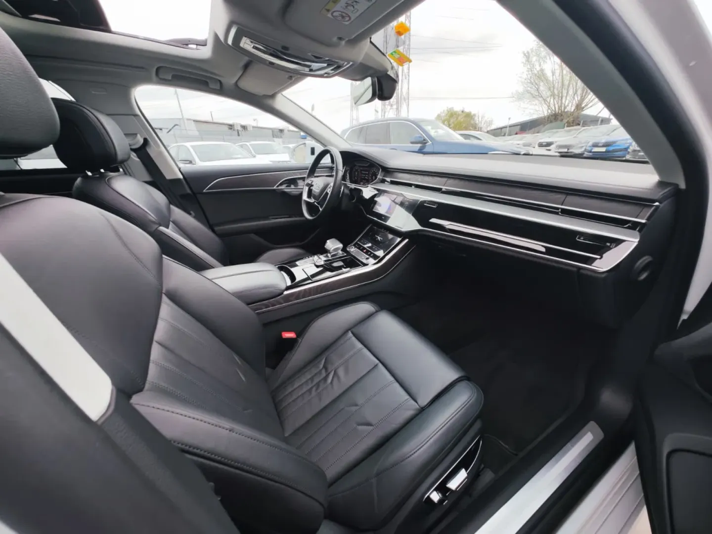 Cumpara/ Vinde online Audi A8 2022 SH, la cel mai bun pret pentru tine!