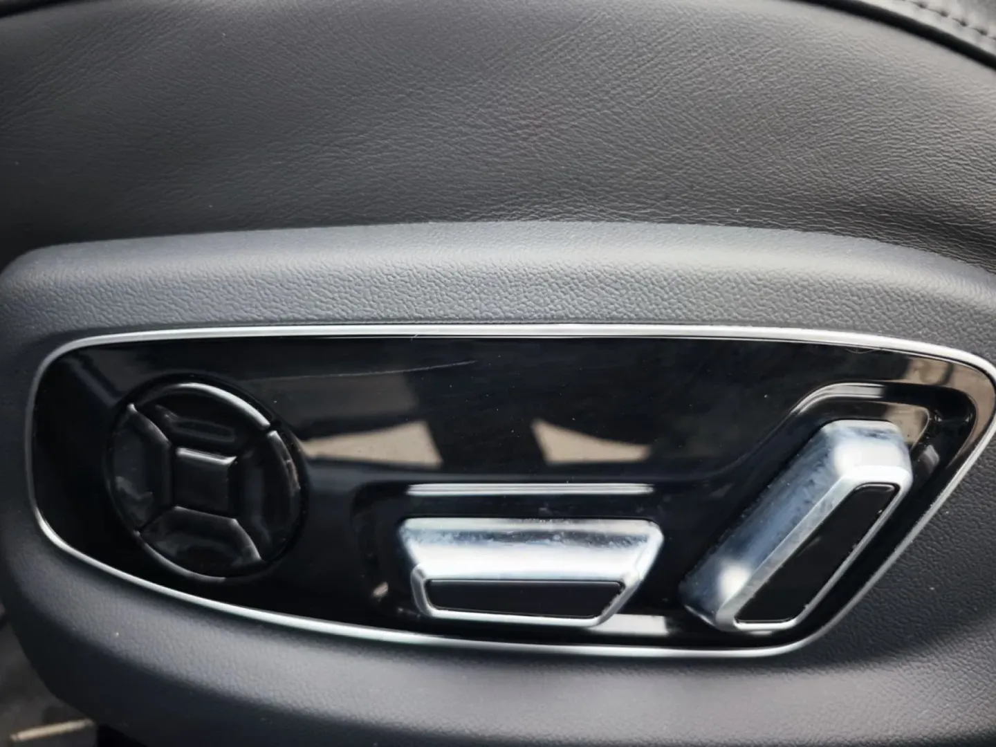 Cumpara/ Vinde online Audi A8 2022 SH, la cel mai bun pret pentru tine!