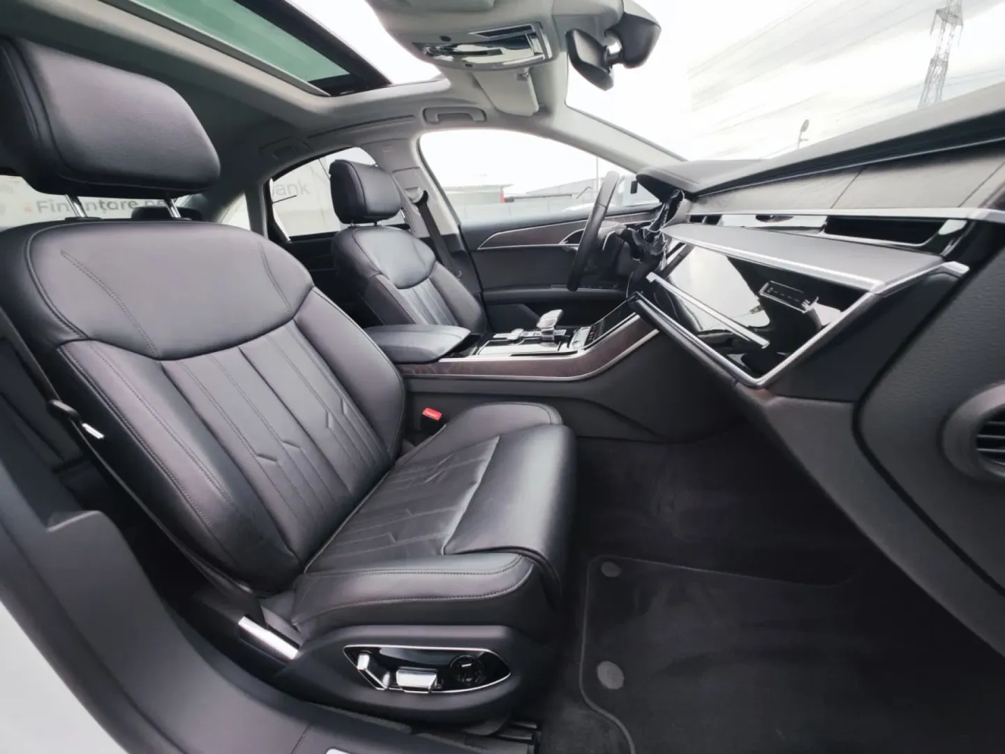 Cumpara/ Vinde online Audi A8 2022 SH, la cel mai bun pret pentru tine!